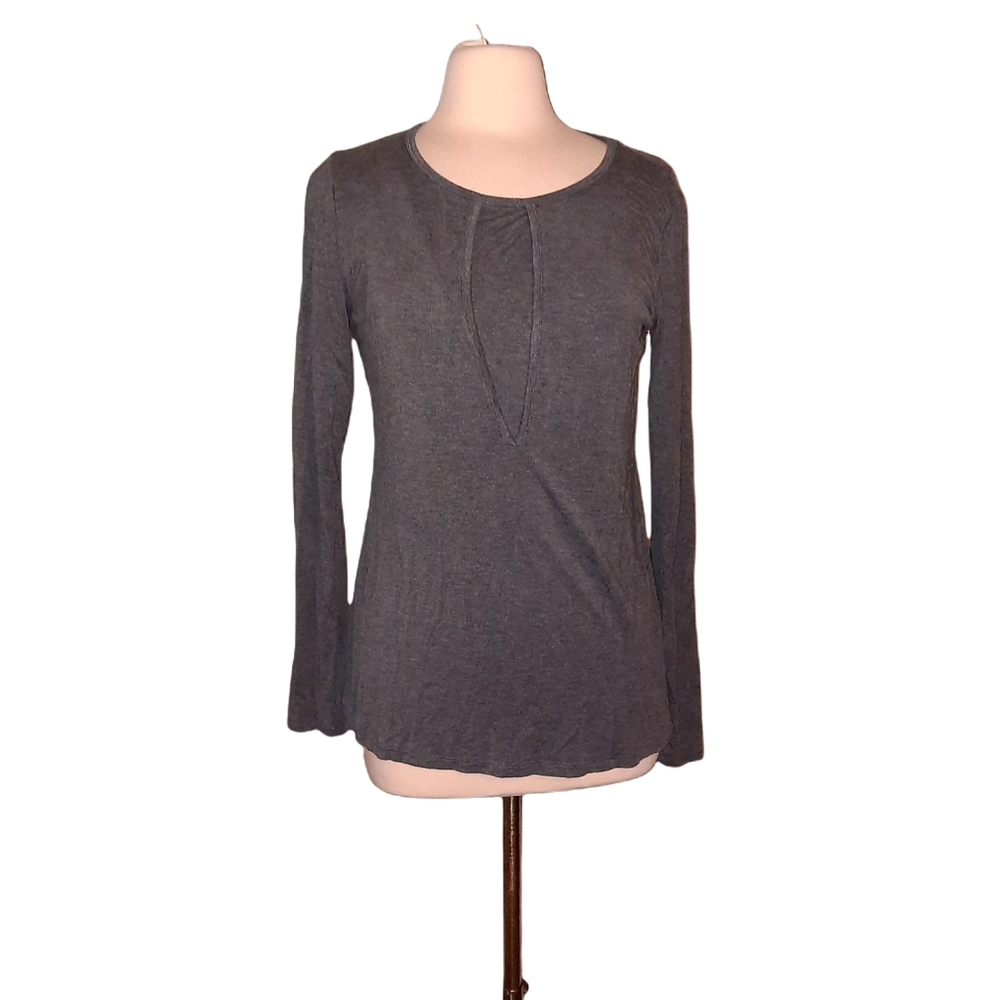 Milk nursingwear M Long Sleeve Key Hole Chest Gray